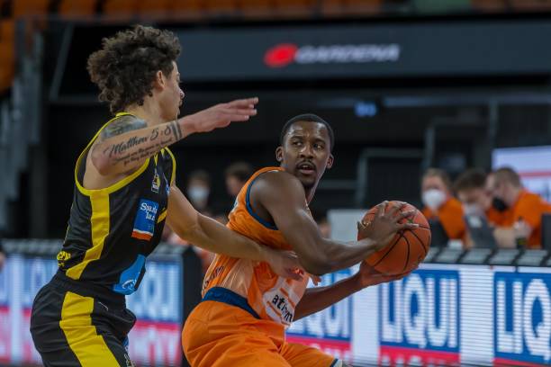 媒体和球迷 媒体和球迷