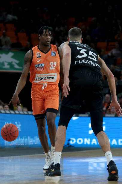 三者在球权 三者在球权